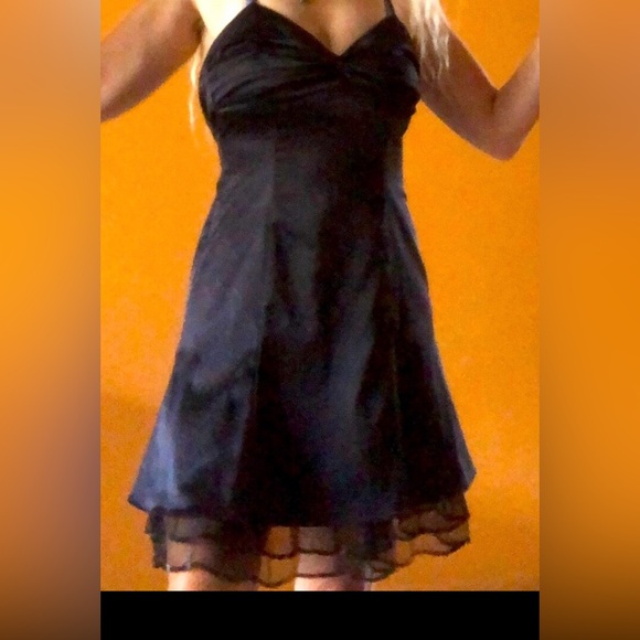 Zum Zum by Niki Livas Dresses & Skirts - Zum Zum by Niki Livas Dress Juniors size 3 Cocktail dress Little black dress 3/4
